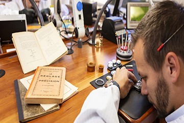 贵阳劳力士特约维修服务中心